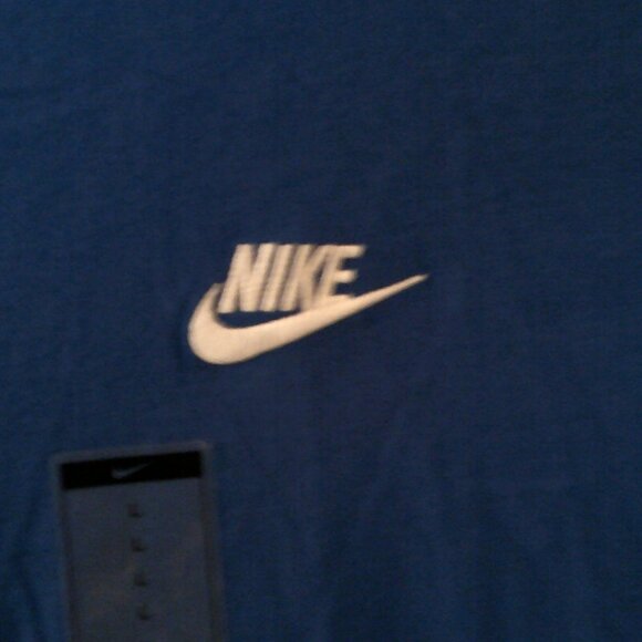 NEW NIKE SPORTSWEAR "Club Embroidered Logo Tee" MEN'S BLUE T-SHIRT L AR4997-480 - Picture 2 of 6